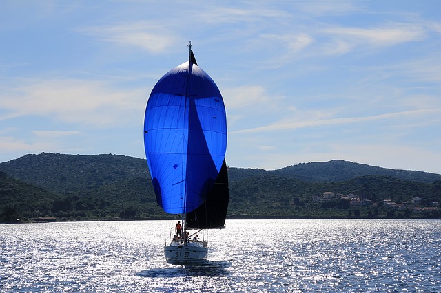sailing-boat-1473281_640
